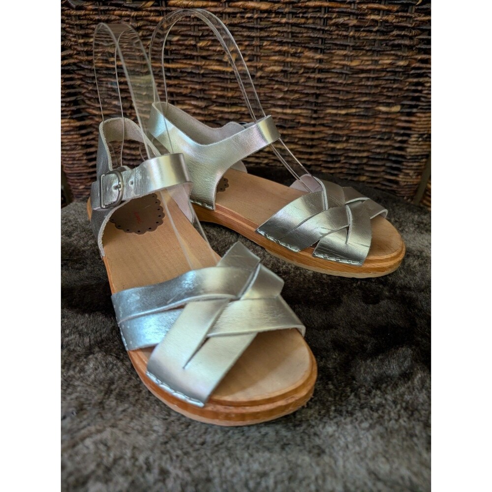 Hanna Andersson Leather Swedish Wooden Clogs Sandals Girl's Silver Size 36 3.5 4